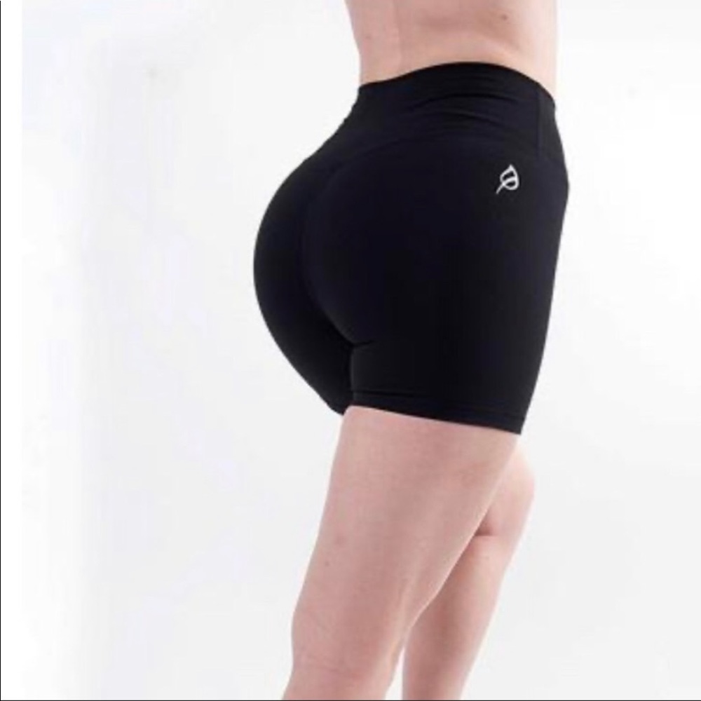 ISO P’TULA BETSY SHORTS